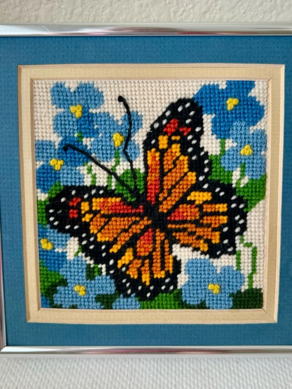 Vintage Needlepoint Butterfly with Blue Flowers Framed Matted 7" x 7" x 1" - Picture 3 of 10